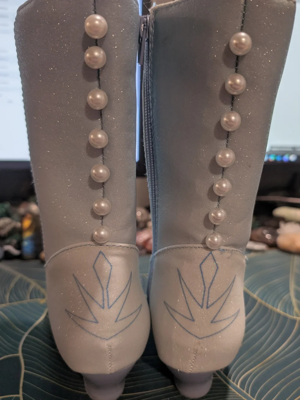 Disney Store Frozen II Elsa Costume Boots Girls Size 13/1